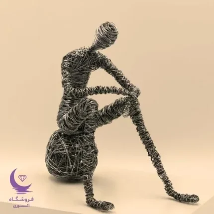 مجسمه سیمی مرد مفتکر