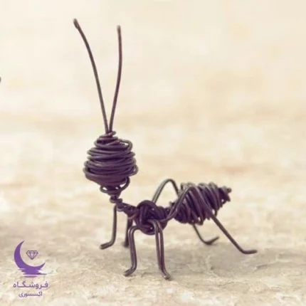 مجسمه مفتولی مورچه