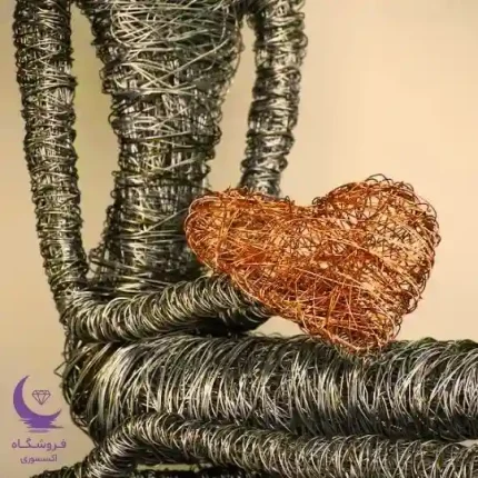 مجسمه دکوری سیمی دختر عاشق
