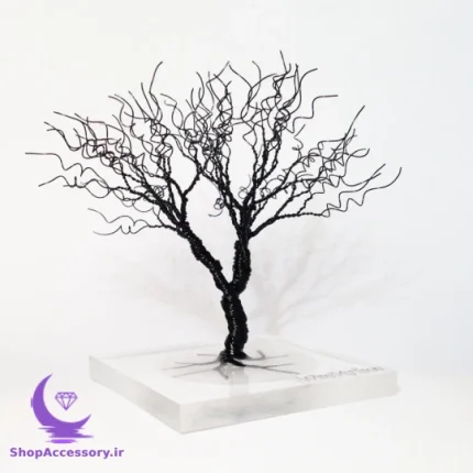 درخت سیمی رنگ مشکی
